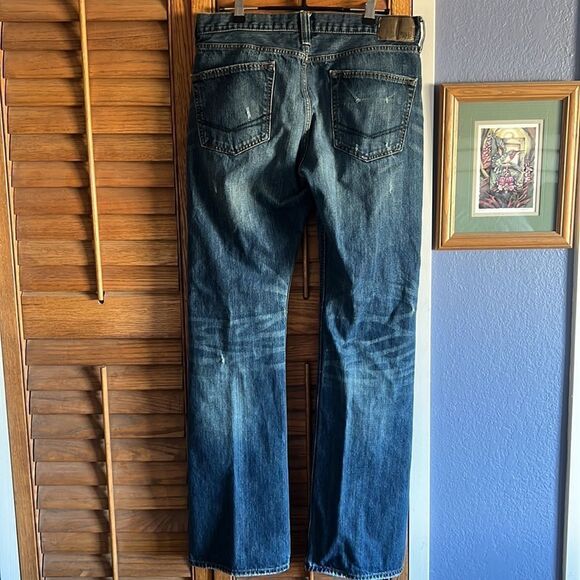 Bullhead Distressed Men's Jeans - Picture 2 of 11